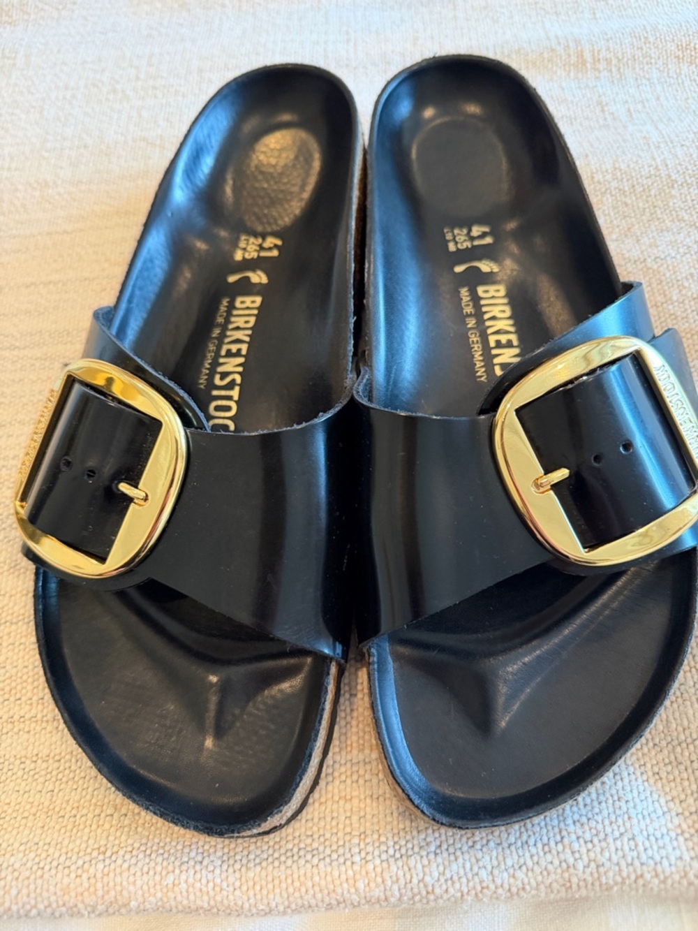 Madrid Big Buckle Natural Leather Patent
High Shine Black